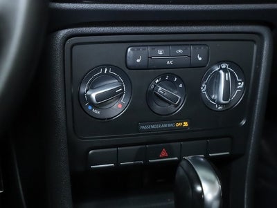 2016 Volkswagen Beetle 1.8T S