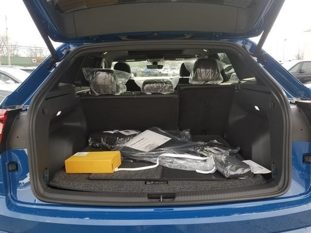 2025 Volkswagen Atlas Cross Sport 2.0T SEL R-Line Black