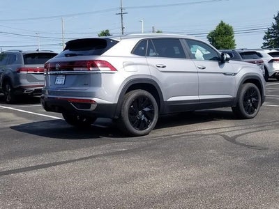 2025 Volkswagen Atlas Cross Sport 2.0T SE w/Technology