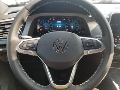 2025 Volkswagen Atlas Cross Sport 2.0T SE w/Technology