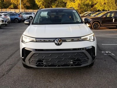 2025 Volkswagen Taos 1.5T SE Black