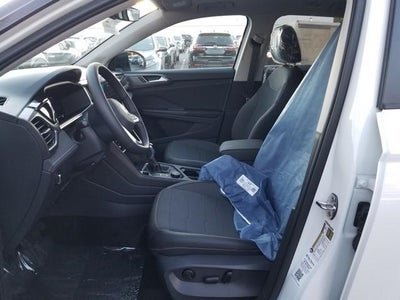 2025 Volkswagen Taos 1.5T SE Black