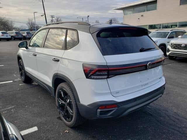 2025 Volkswagen Taos 1.5T SE Black