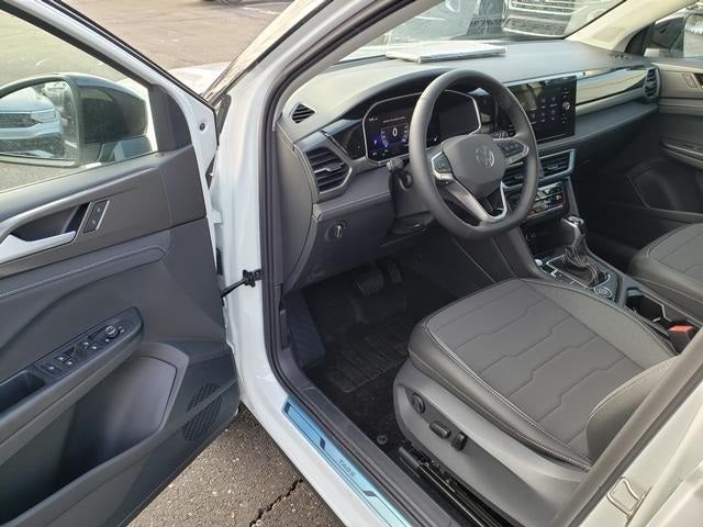 2025 Volkswagen Taos 1.5T SE Black