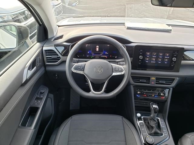 2025 Volkswagen Taos 1.5T SE Black