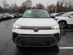 2025 Volkswagen Taos 1.5T SE Black