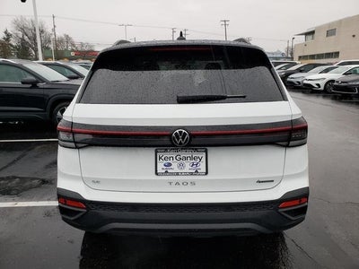 2025 Volkswagen Taos 1.5T SE Black