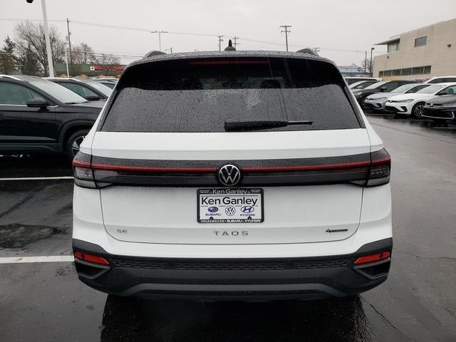 2025 Volkswagen Taos 1.5T SE Black