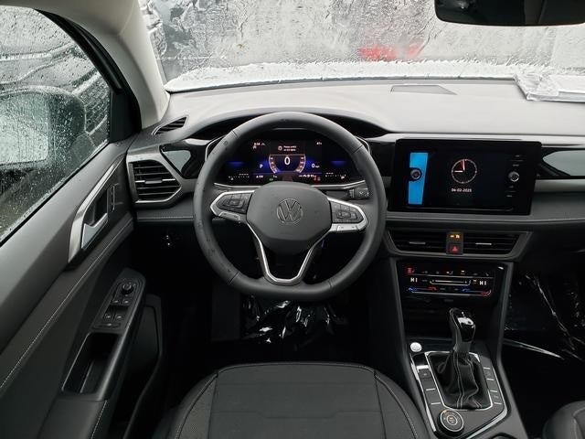 2025 Volkswagen Taos 1.5T SE Black