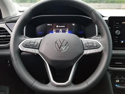2025 Volkswagen Taos 1.5T SE Black