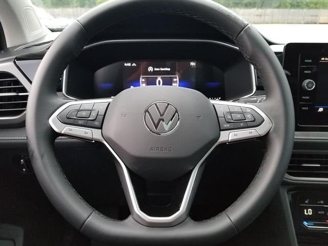 2025 Volkswagen Taos 1.5T SE Black