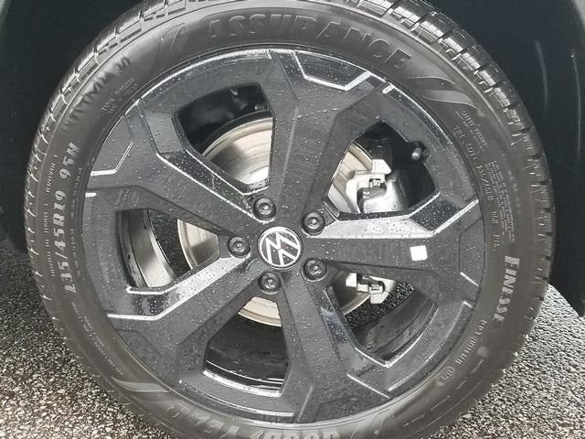 2025 Volkswagen Taos 1.5T SE Black