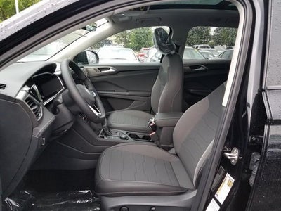 2025 Volkswagen Taos 1.5T SE Black