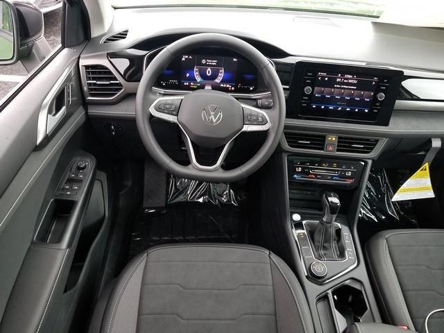 2025 Volkswagen Taos 1.5T SE Black