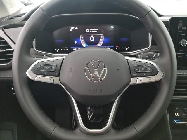 2025 Volkswagen Taos 1.5T SE Black