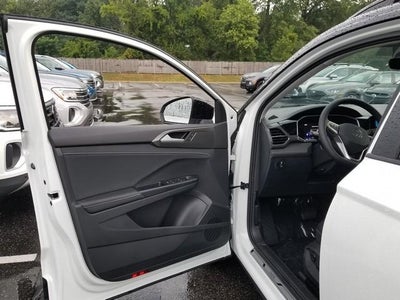 2025 Volkswagen Taos 1.5T SE Black