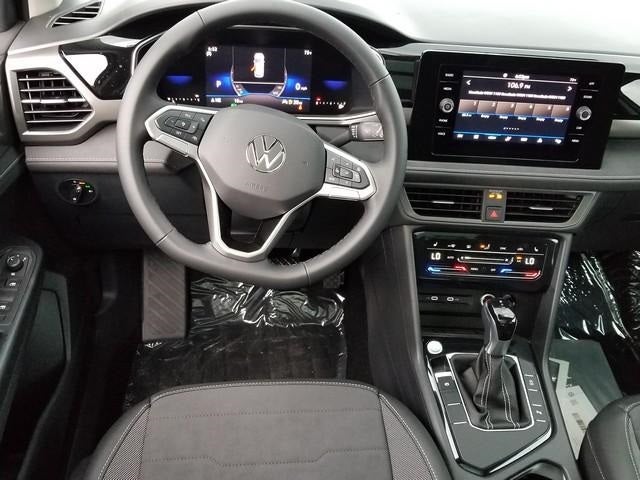 2025 Volkswagen Taos 1.5T SE Black