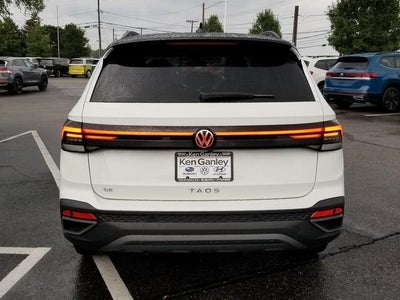 2025 Volkswagen Taos 1.5T SE Black