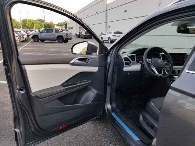 2025 Volkswagen Taos 1.5T SEL