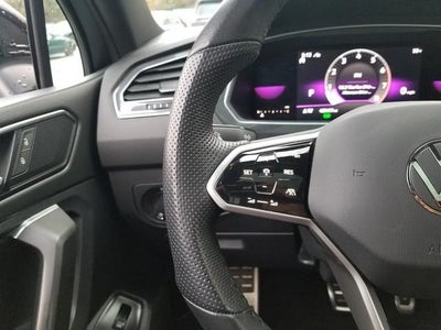 2022 Volkswagen Tiguan 2.0T SE R-Line Black