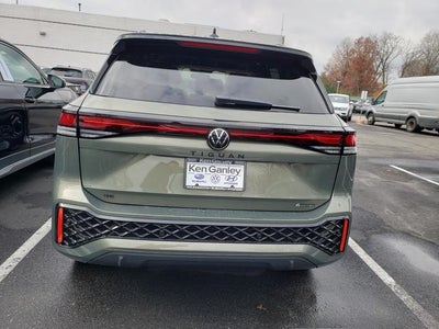 2026 Volkswagen Tiguan 2.0T SE R-Line Black