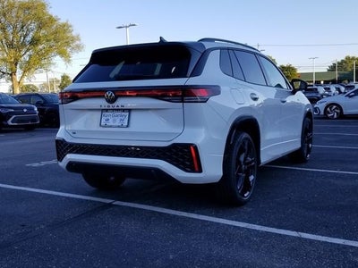 2025 Volkswagen Tiguan 2.0T SE R-Line Black