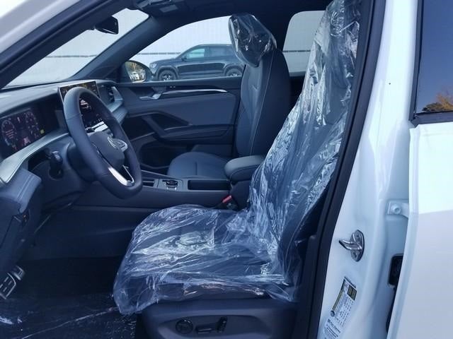 2025 Volkswagen Tiguan 2.0T SE R-Line Black