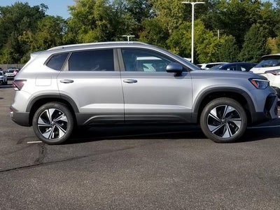 2025 Volkswagen Taos 1.5T SE