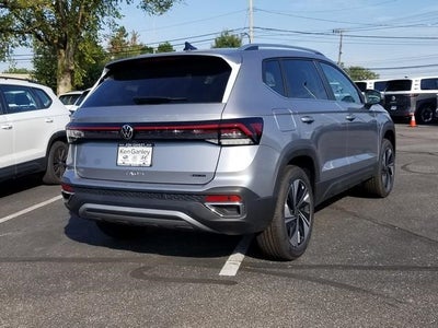 2025 Volkswagen Taos 1.5T SE