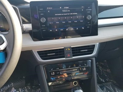 2025 Volkswagen Taos 1.5T SE