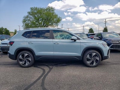 2025 Volkswagen Taos 1.5T SE