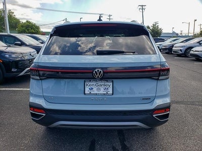 2025 Volkswagen Taos 1.5T SE