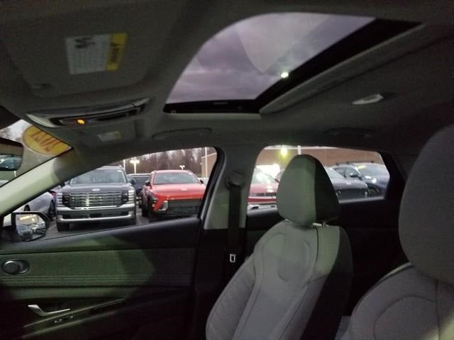 2021 Hyundai Elantra Limited