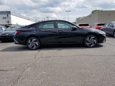 2025 Hyundai Elantra Hybrid Limited