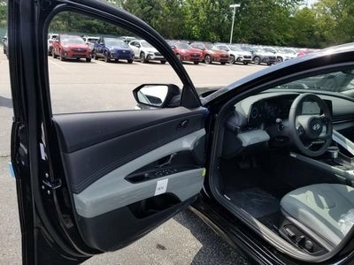 2025 Hyundai Elantra Hybrid Limited