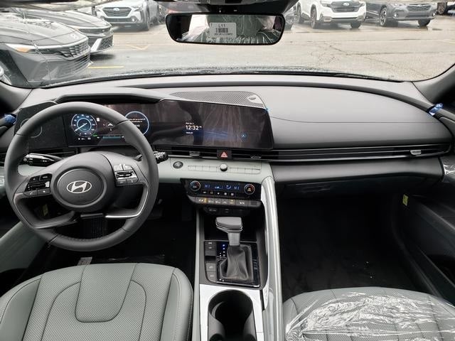 2025 Hyundai Elantra Hybrid Limited