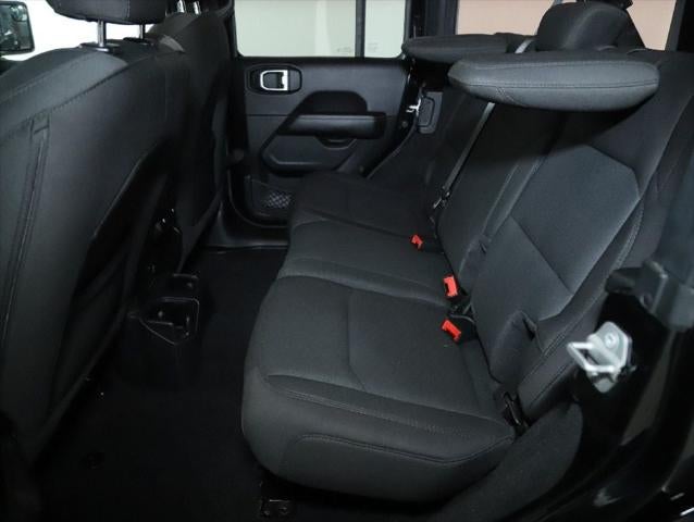 2022 Jeep Wrangler Unlimited Sahara 4x4