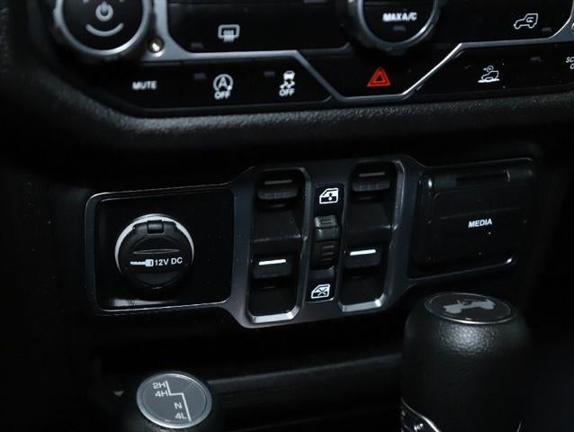 2025 Jeep Wrangler 4-Door Summit 4x4