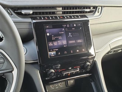 2025 Jeep Grand Cherokee GRAND CHEROKEE LAREDO X 4X4