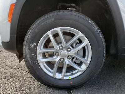 2025 Jeep Grand Cherokee GRAND CHEROKEE LAREDO X 4X4