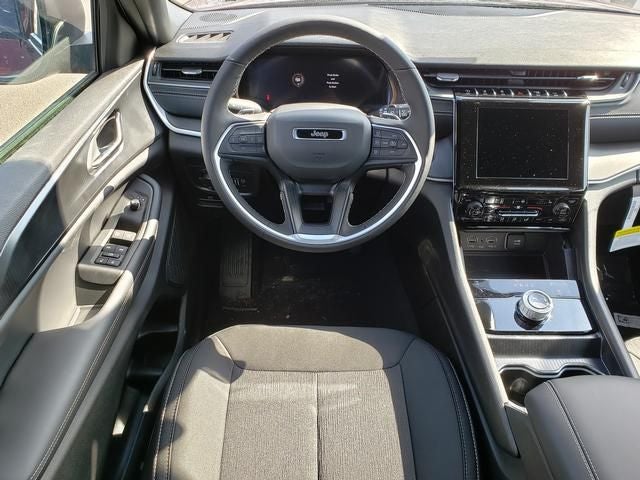 2026 Jeep Grand Cherokee GRAND CHEROKEE LAREDO X 4X4