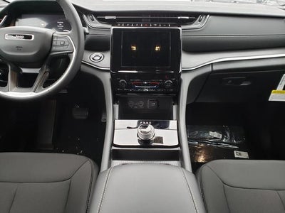 2025 Jeep Grand Cherokee GRAND CHEROKEE L LAREDO X 4X4