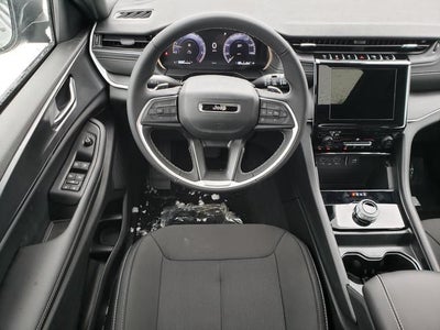 2025 Jeep Grand Cherokee GRAND CHEROKEE L LAREDO X 4X4