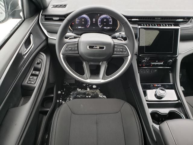 2025 Jeep Grand Cherokee GRAND CHEROKEE L LAREDO X 4X4