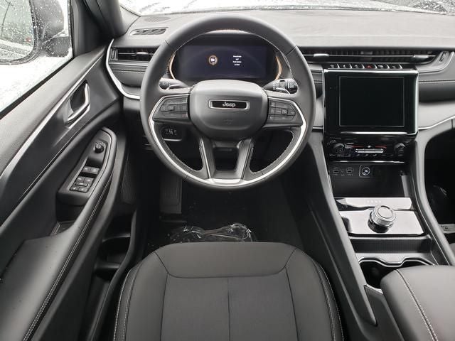 2025 Jeep Grand Cherokee GRAND CHEROKEE L LAREDO X 4X4
