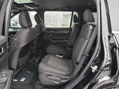 2025 Jeep Grand Cherokee GRAND CHEROKEE L LAREDO X 4X4