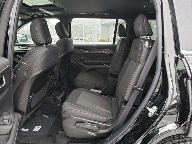 2025 Jeep Grand Cherokee GRAND CHEROKEE L LAREDO X 4X4