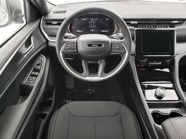 2025 Jeep Grand Cherokee GRAND CHEROKEE L LAREDO X 4X4