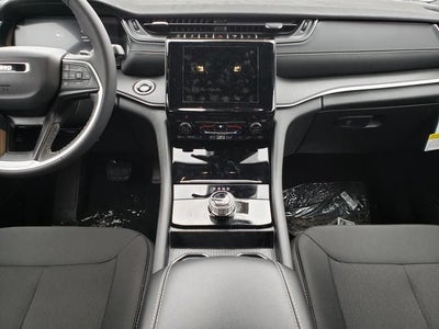 2025 Jeep Grand Cherokee GRAND CHEROKEE L LAREDO X 4X4