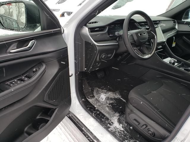 2025 Jeep Grand Cherokee GRAND CHEROKEE L LAREDO X 4X4